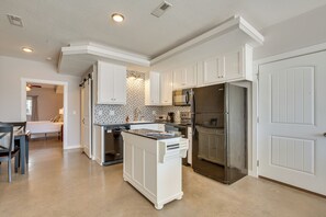 Apartment (1 Bedroom) | Interior - Sunset View Home: 1 Mi to Smithville Lake! (Plattsburg)