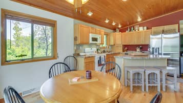 ุงูู
ูุดุฃุฉ ู
ู ุงูุฏุงุฎู