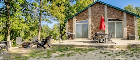 House (2 Bedrooms) | Front of property