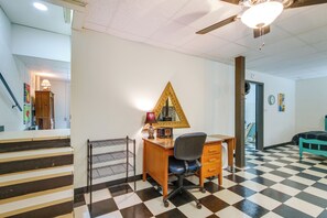 Apartment (0 Bedroom) | Interior