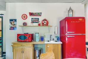 Apartment (0 Bedroom) | Interior