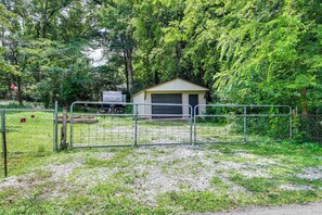 Apartment (0 Bedroom) | Interior - Killen Vacation Rental: Walk to Wilson Lake! (Killen)