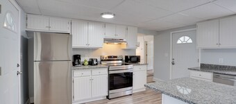 Upstate New York Vacation Rental w/ Hot Tub!