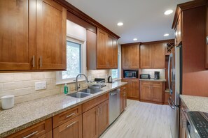 ハウス (5 Bedrooms) | 専用キッチン | 電子レンジ、オーブン、コンロ、食器洗い機