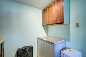 House (0 Bedroom) | Interior - Pet-friendly & Secluded Regina Cabin w/ Fireplace! (Regina)