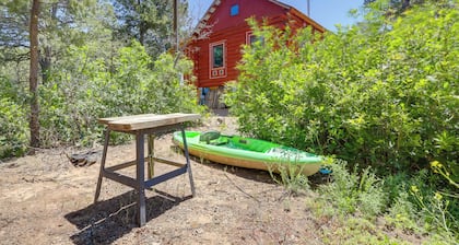 Pet-friendly & Secluded Regina Cabin w/ Fireplace!