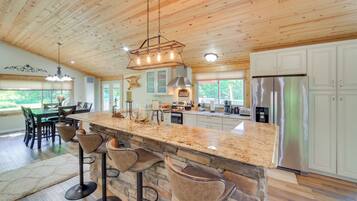 Rumah (3 Bedrooms) | Bagian depan properti