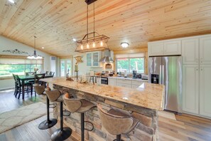 House (3 Bedrooms) | Front of property