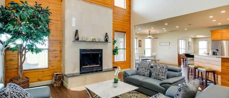 House (4 Bedrooms) | Front of property