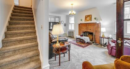 8 Mi to Elk Mountain Ski Resort: Clifford Home!