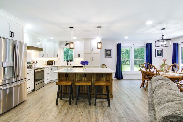 Cottage (3 Bedrooms) | Interior - Christy's Cottage w/ Hot Tub - 2 Mi to Beach! (Snow Hill)