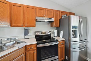 House (3 Bedrooms) | Interior - Corinth Getaway w/ Deck ~ 11 Mi to Ark Encounter! (Corinth)