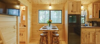 วิวภูเขา สวยงาม: มิดเดิลเบอรี เซ็นเตอร์ รีทรีต!