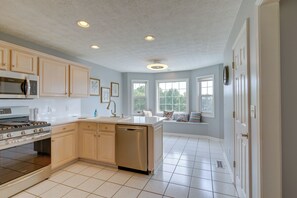 House (3 Bedrooms) | Interior - Tennessee Vacation Rental w/ Balcony! (Lexington)