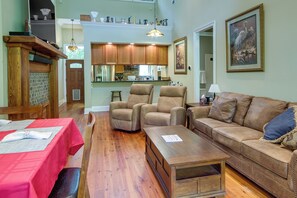 Cottage (2 Bedrooms) | Interior