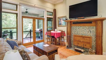 Cottage (2 Bedrooms) | Interior