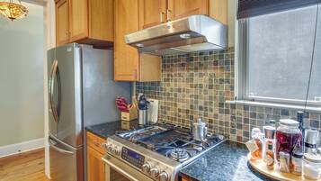 Cottage (2 Bedrooms) | Interior