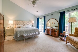 4 habitaciones, tabla de planchar con plancha y ropa de cama