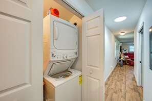 Cottage (2 Bedrooms) | Interior