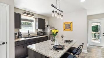 Apartment (1 Bedroom) | Interior