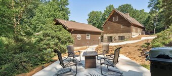 Hickory Hideaway: Patio Paradise w/ Community Pool