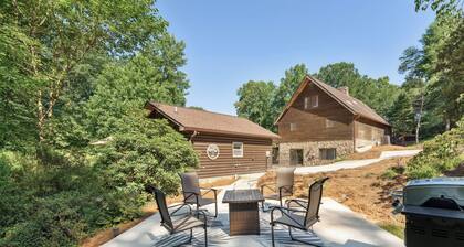 Hickory Hideaway: Patio Paradise w/ Community Pool