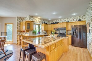 House (3 Bedrooms) | Interior