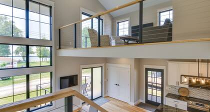 Modern Lake Ontario Escape w/ Beach Access!