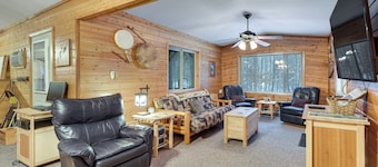 Woodland Cabin w/ Fishing, ATV & Snowmobile Trails