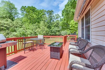 Peaceful Chatham Home w/ Grill & Deck