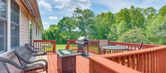 Peaceful Chatham Home w/ Grill & Deck