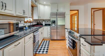 Pet-friendly Union Vacation Rental With Pool!