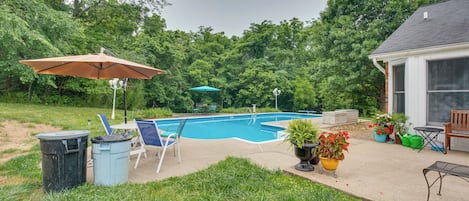 Huis (4 Bedrooms) | Zwembad | Een buitenzwembad