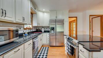 Rumah (4 Bedrooms) | Interior