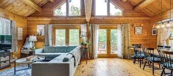 Alexandria Cabin w/ Patio, Grill & Deck