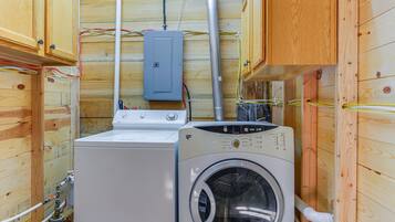 House (1 Bedroom) | Interior