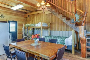 House (1 Bedroom) | Interior