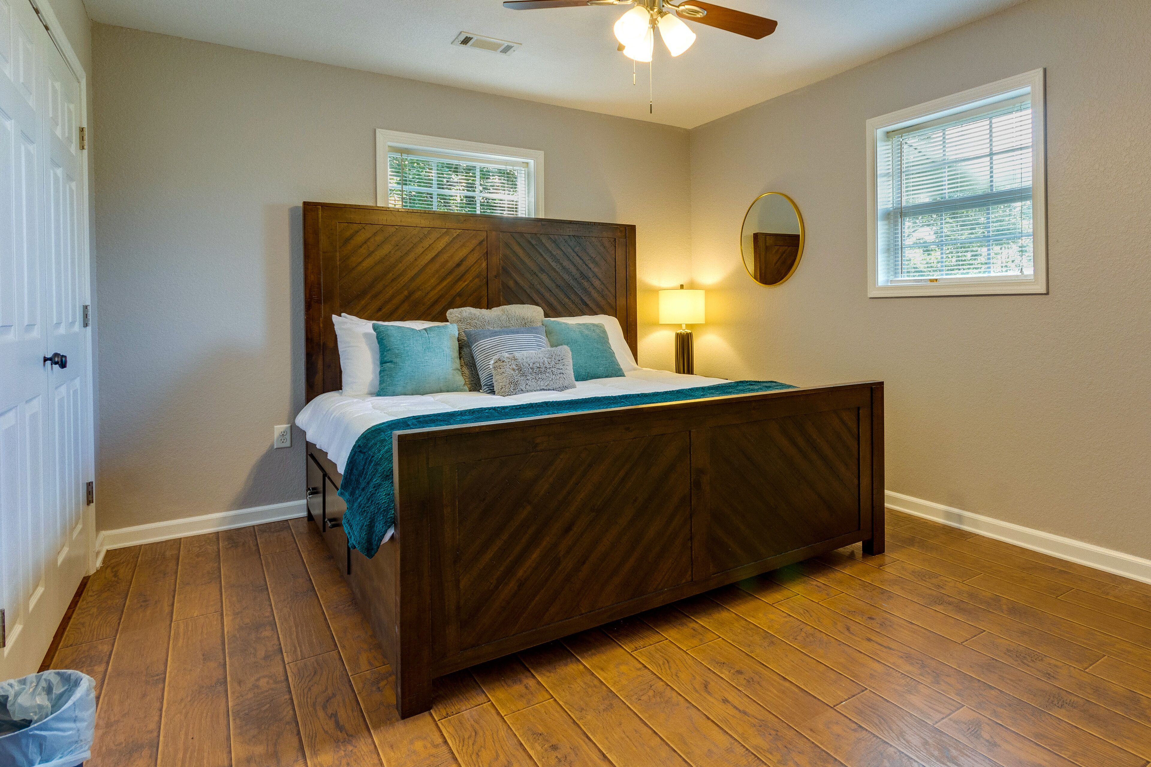 المنشأة من الداخل