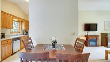 Apartment (1 Bedroom) | Interior