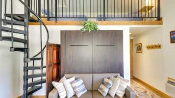 House (1 Bedroom) | Interior