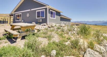Pet-friendly Elmo Home w/ Mountain & Lake Views!