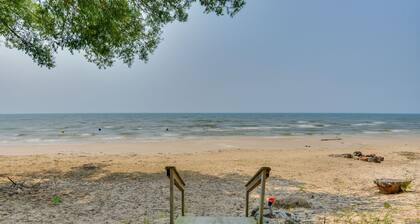 Cozy Beachfront Cottage on Lake Ontario!