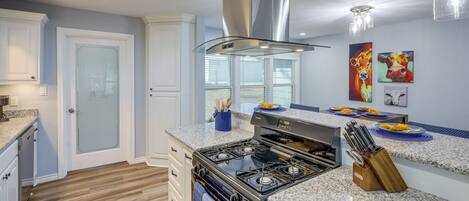 House (2 Bedrooms) | Interior