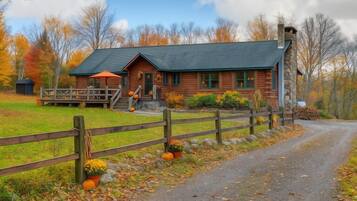 House (3 Bedrooms) | Front of property