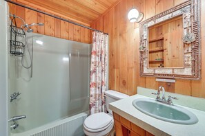 Hús (3 Bedrooms) | Að innan