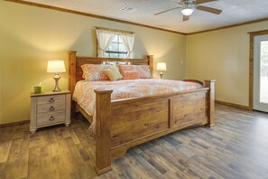 House (3 Bedrooms) | Interior