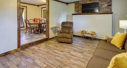 9 Mi to Grove: Home w/ Fire Pit in Southwest City