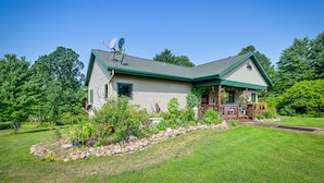 Unclassified image, 4 of 37, button - Cozy Wisconsin Retreat w/ Deck, Grill & Fire Pit! (Withee)