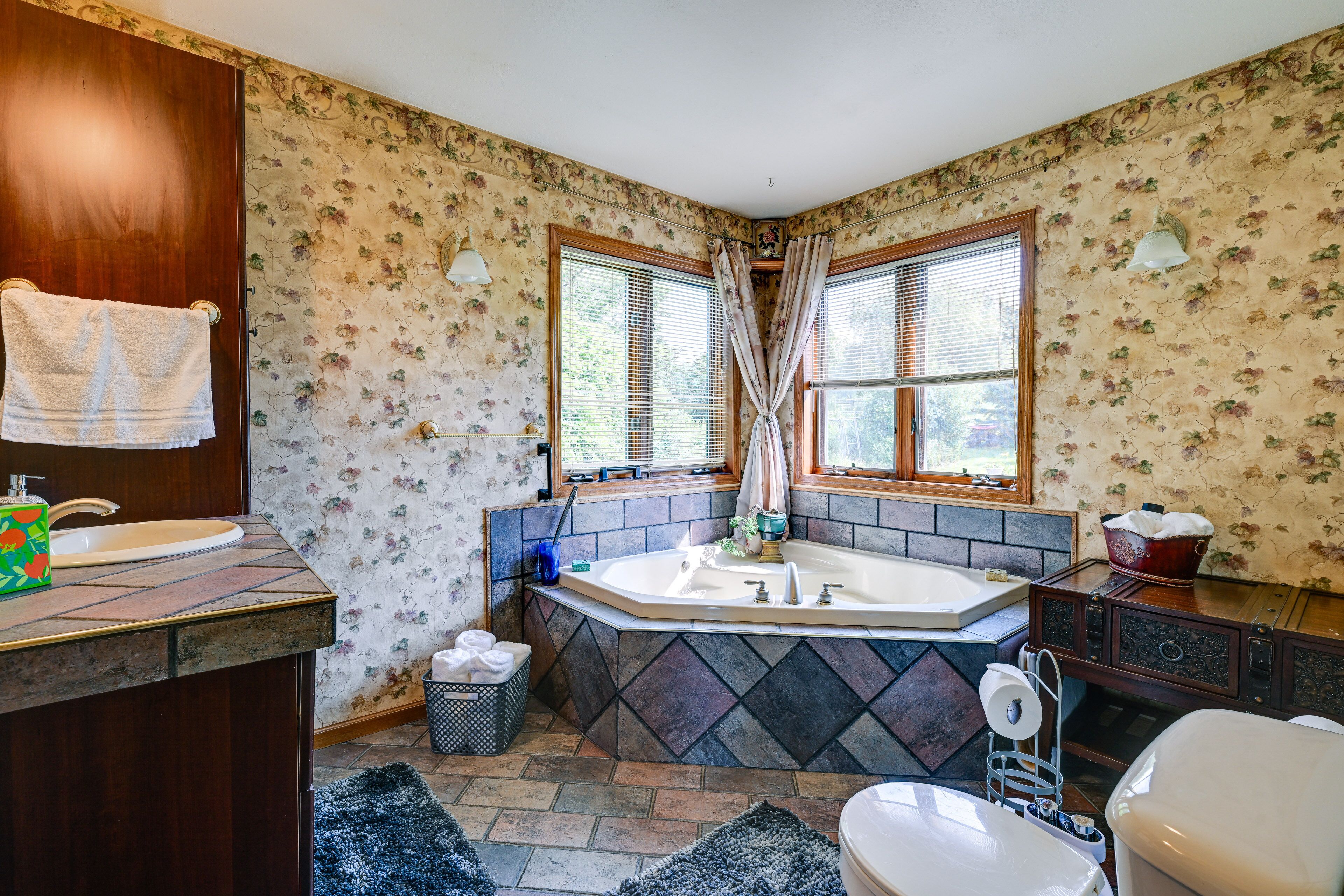 House (4 Bedrooms) | Bathroom | Shower