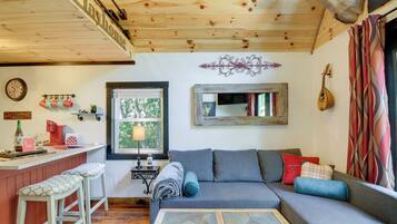 House (0 Bedroom) | Interior